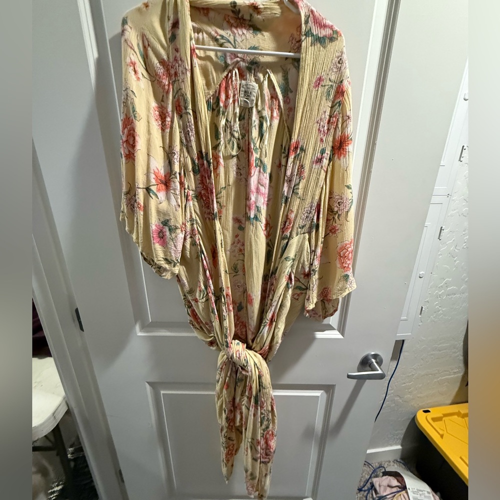 Billabong Floral Beach Tie Coverup